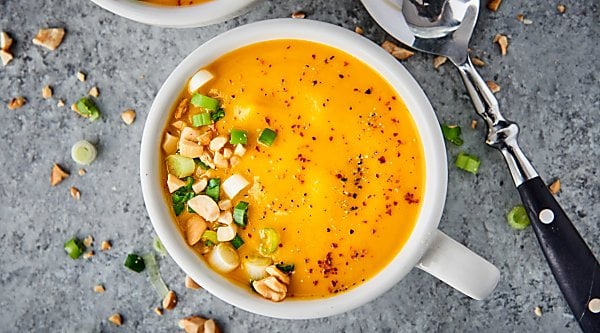 #ad This Roasted Carrot Soup is healthy, vegan, gluten free, and loaded with roasted carrots, onion, garlic, ginger, and coconut milk! showmetheyummy.com Made in partnership w/ @goyafoods #MeatlessMonday #GoyaCanDo #GoyaGives